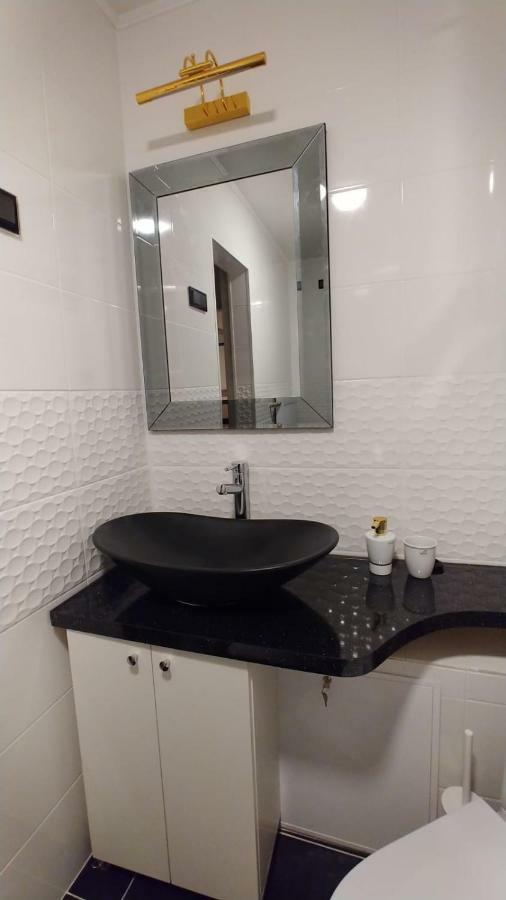 Elen White Apartment เรเซกเน ภายนอก รูปภาพ